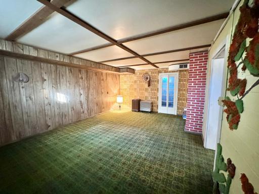 515 W Van Dusen Street, Springfield, MN 56087