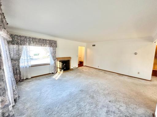515 W Van Dusen Street, Springfield, MN 56087
