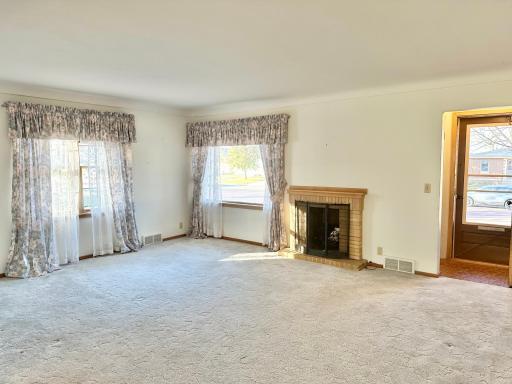 515 W Van Dusen Street, Springfield, MN 56087