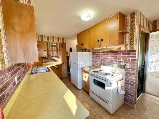 515 W Van Dusen Street, Springfield, MN 56087