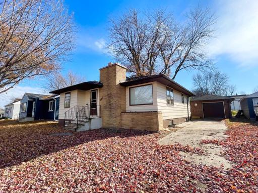 515 W Van Dusen Street, Springfield, MN 56087