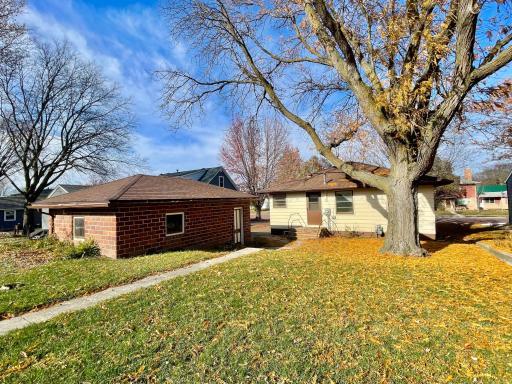 515 W Van Dusen Street, Springfield, MN 56087