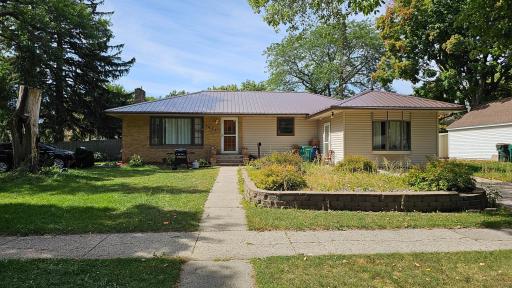 1623 Hennepin Avenue N, Glencoe, MN 55336