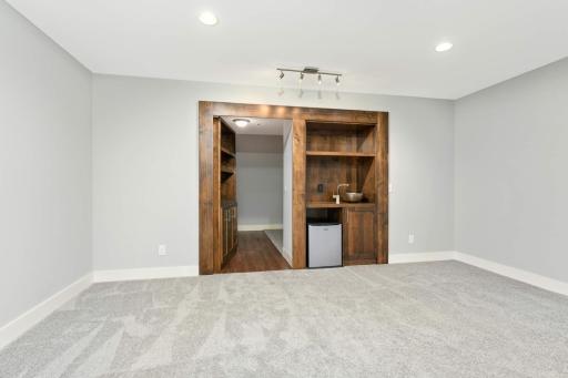 4022 Grimes Avenue S, Edina, MN 55416