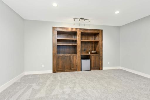 4022 Grimes Avenue S, Edina, MN 55416