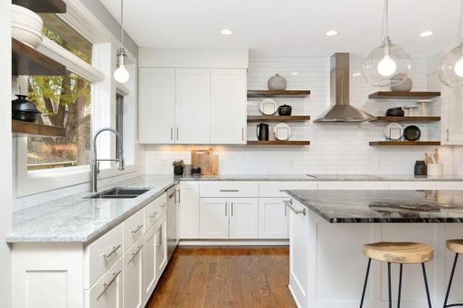 4022 Grimes Avenue S, Edina, MN 55416