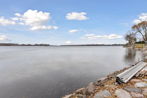 1760 Shadywood Road, Wayzata, MN 55391