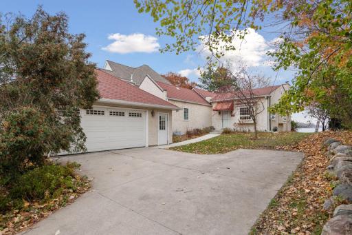 1760 Shadywood Road, Wayzata, MN 55391
