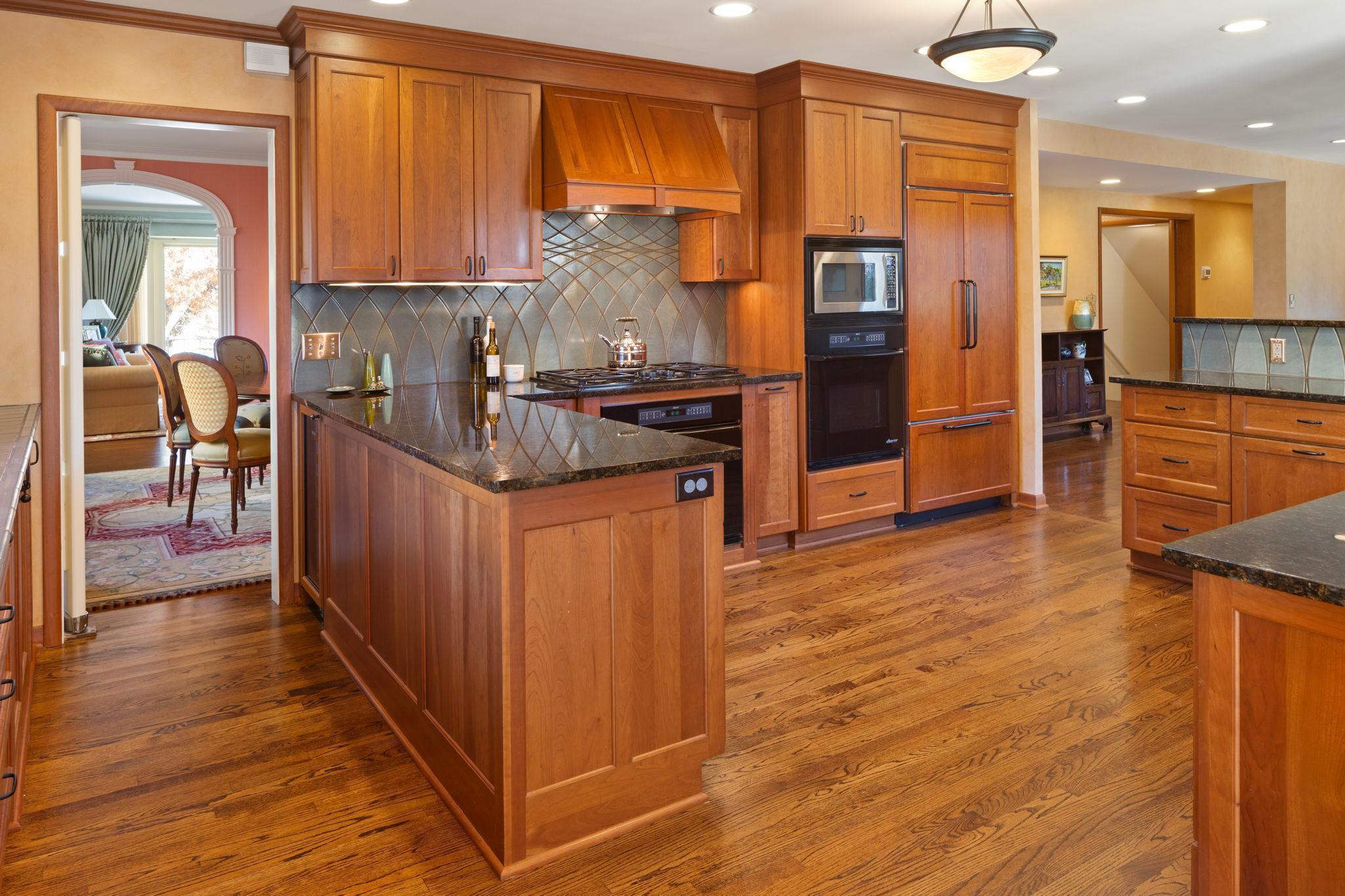 2764 W Lake of the Isles - open kitchen with top end appliances