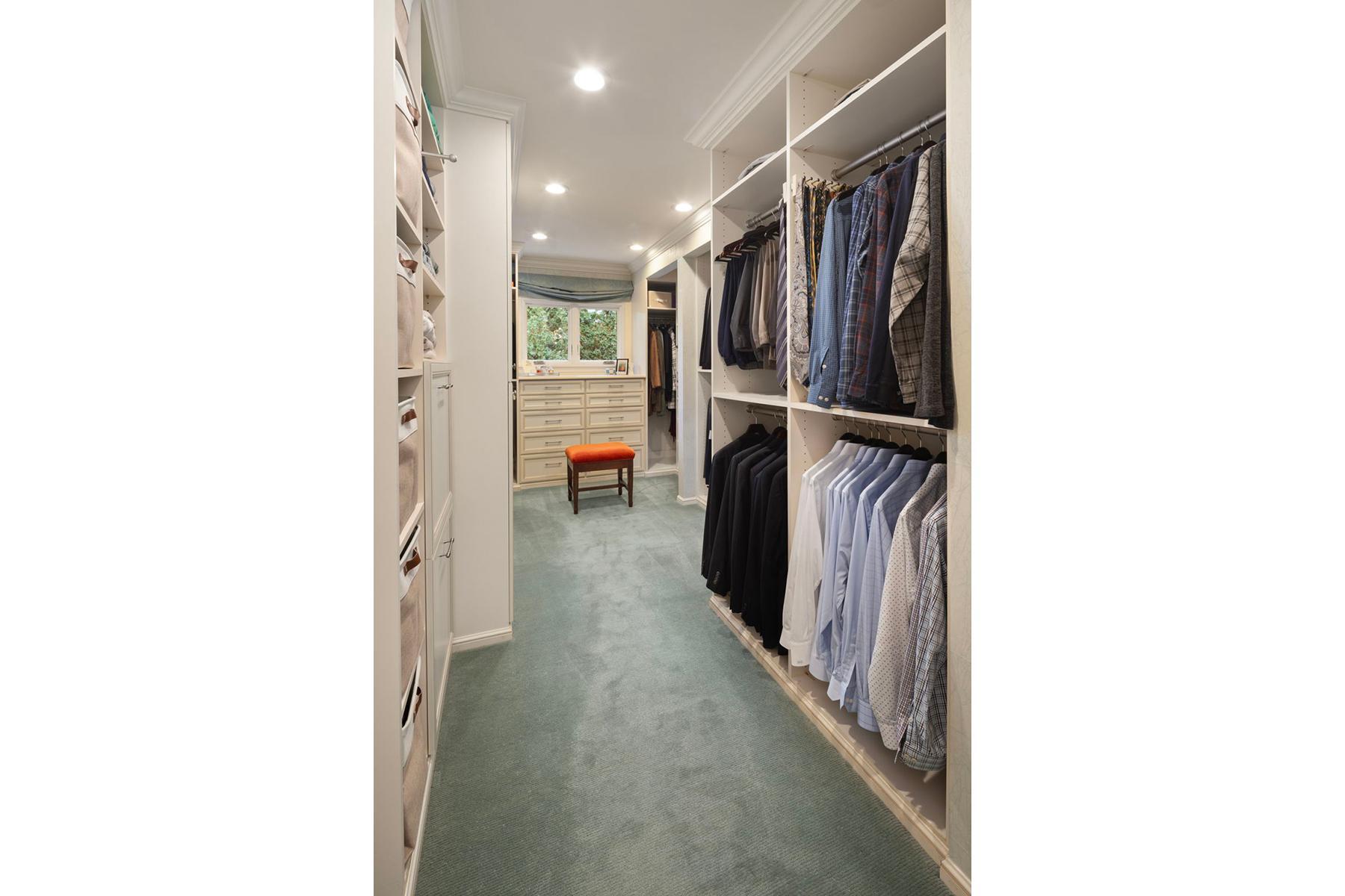 2764 W Lake of the Isles - handsome walk in closet