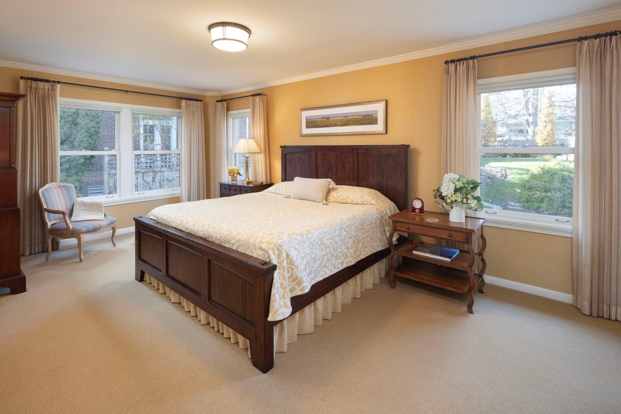 2764 W Lake of the Isles - Main floor second bedroom suite with ensuite 3/4 bath