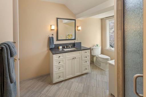 2764 W Lake of the Isles - UL Hall 3/4 bath is also connected to 4th bedroom