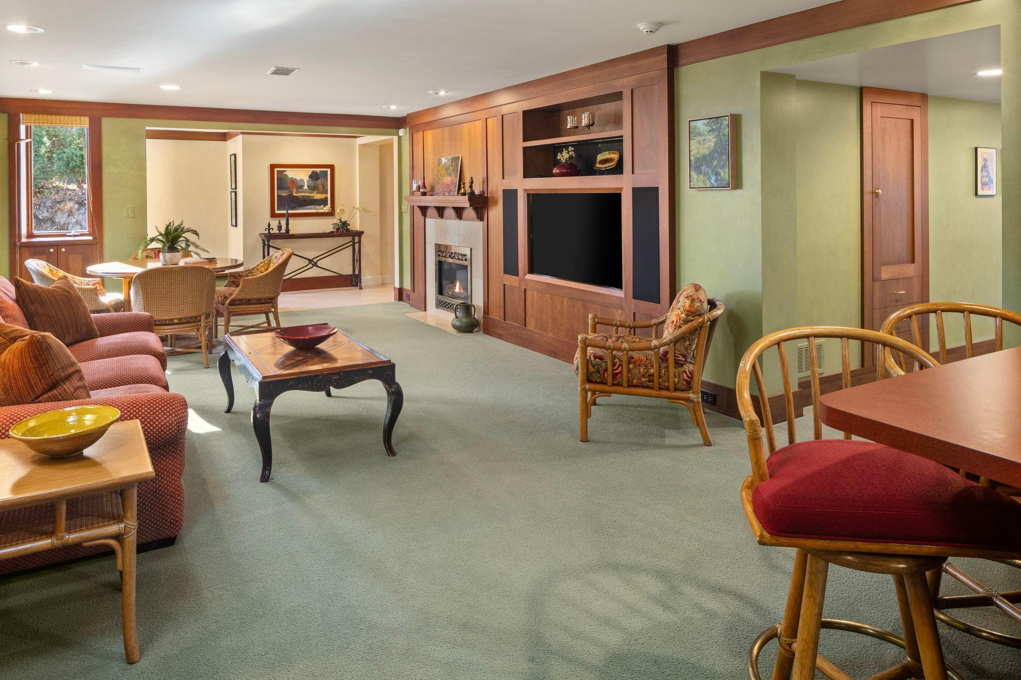 2764 W Lake of the Isles