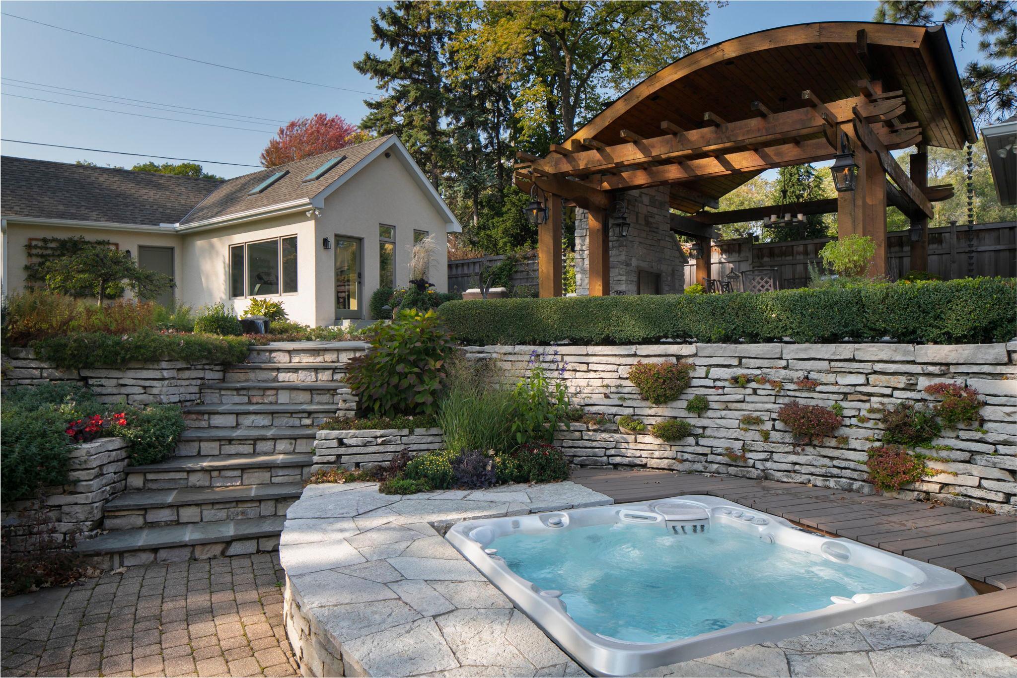 2764 W Lake of the Isles