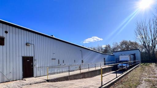 310 34th Ave W Alexandria, MN 56308- Additional loading dock