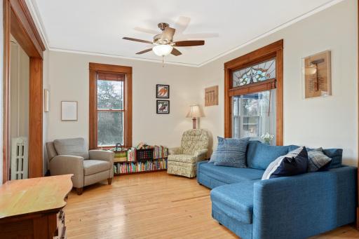 Indulge in the expansive comfort of the living room, where the generous space harmoniously blends with breathtaking views of both the nearby park and lake.