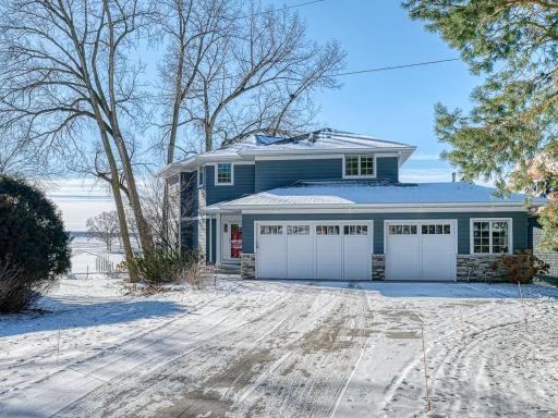 This home was renovated inside and out by Wooddale Builders in 2020!