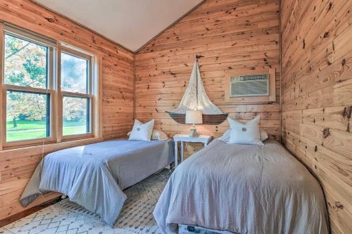 602 S Shore Drive, Detroit Lakes, MN 56501