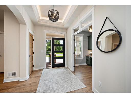 3 Pondview Trail, North Oaks, MN 55127