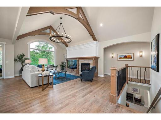 3 Pondview Trail, North Oaks, MN 55127