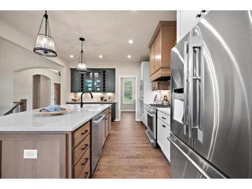 3 Pondview Trail, North Oaks, MN 55127