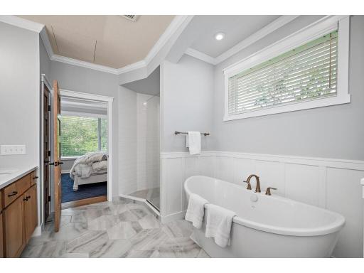 3 Pondview Trail, North Oaks, MN 55127