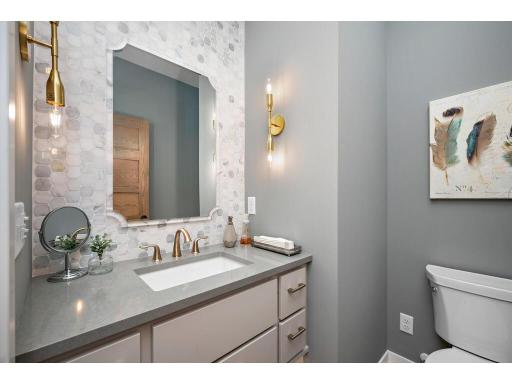 3 Pondview Trail, North Oaks, MN 55127