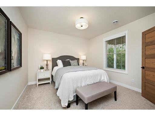3 Pondview Trail, North Oaks, MN 55127