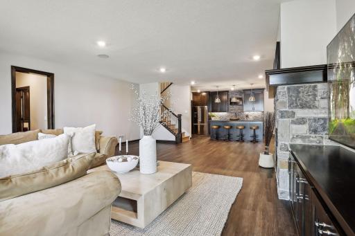 675 Sunset Court, Saint Paul, MN 55126