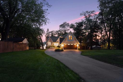 675 Sunset Court, Saint Paul, MN 55126