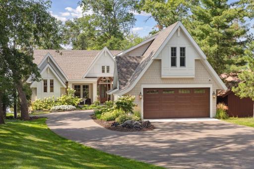 675 Sunset Court, Saint Paul, MN 55126