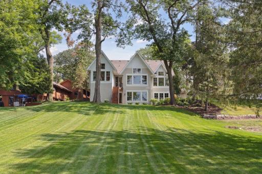 675 Sunset Court, Saint Paul, MN 55126