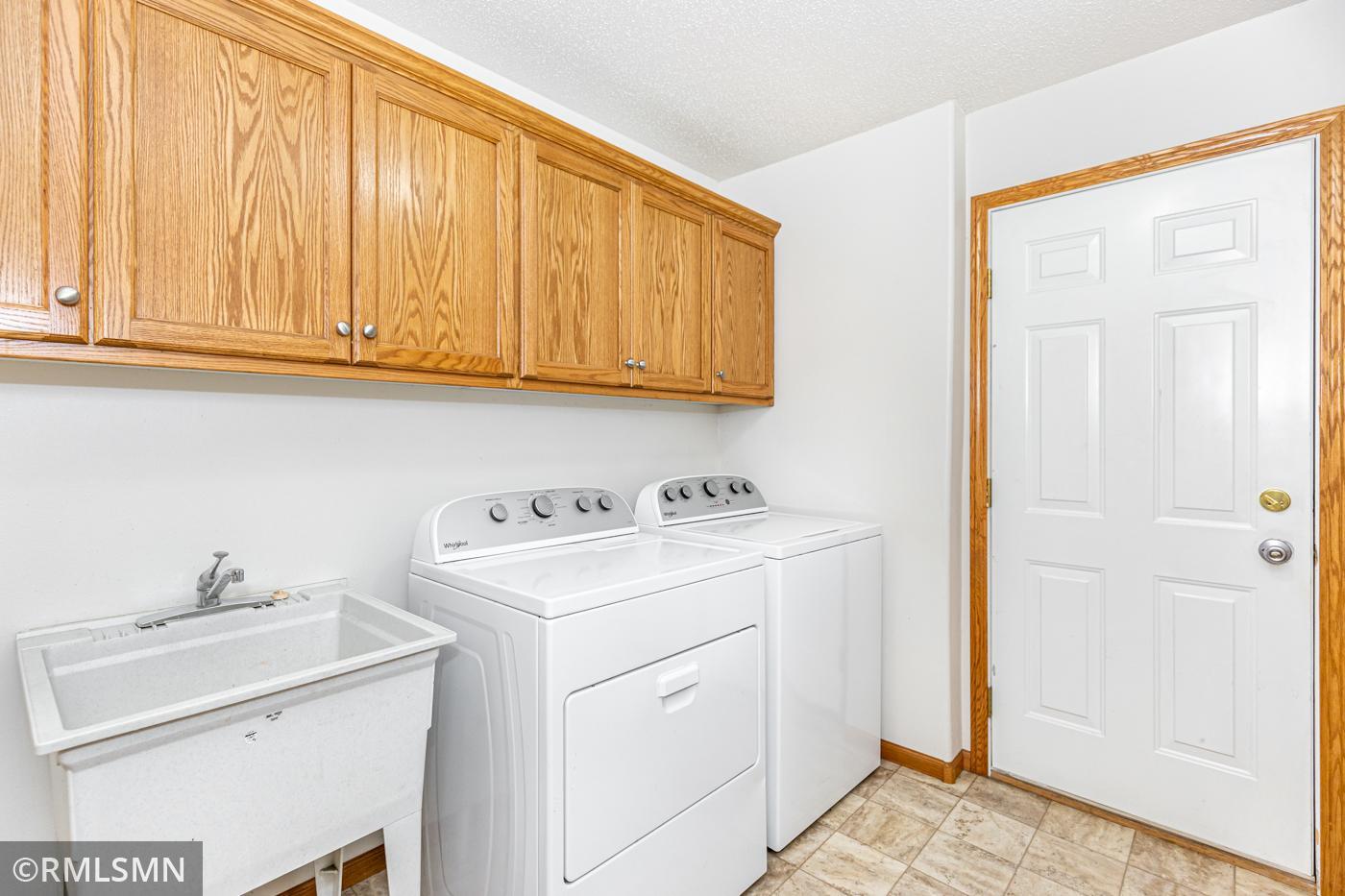 Basement Laundry - Also Garage access!