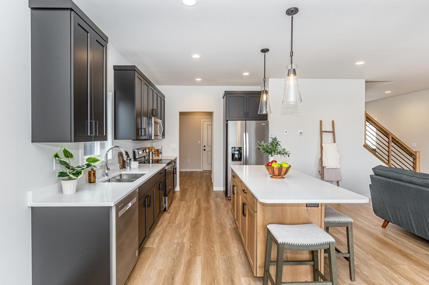 Kitchen - Quartz Tops and Soft Close cabinets!