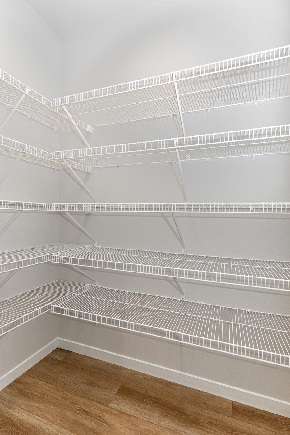 Pantry - Nicely sized walk in pantry!