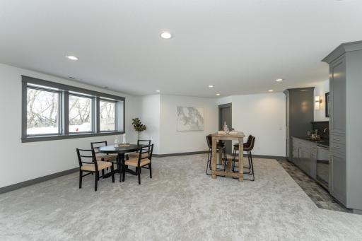 2859 Bentley Drive SW, Rochester, MN 55902