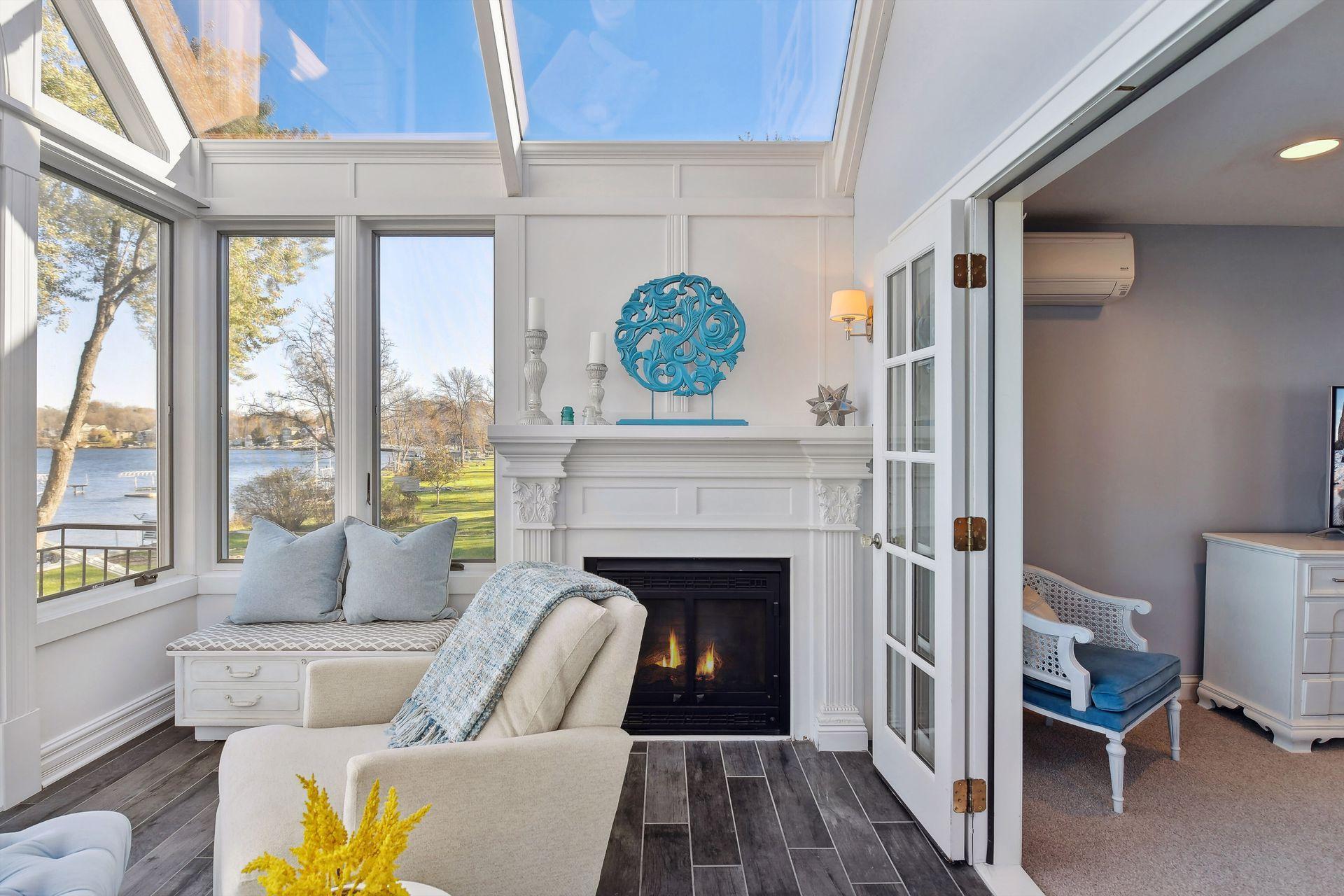 Primary suite private sunroom