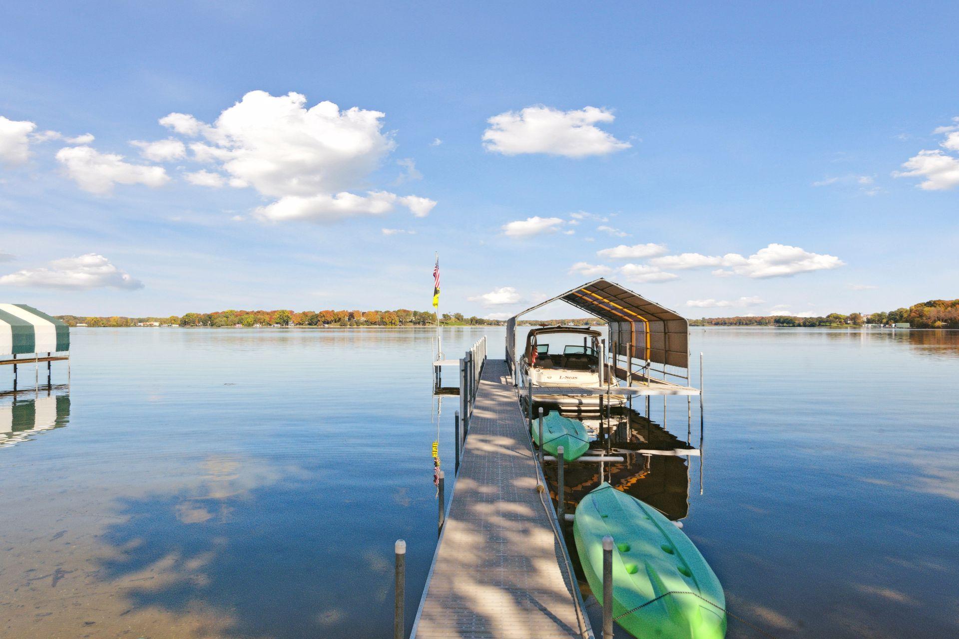 Beautiful sandy bottom