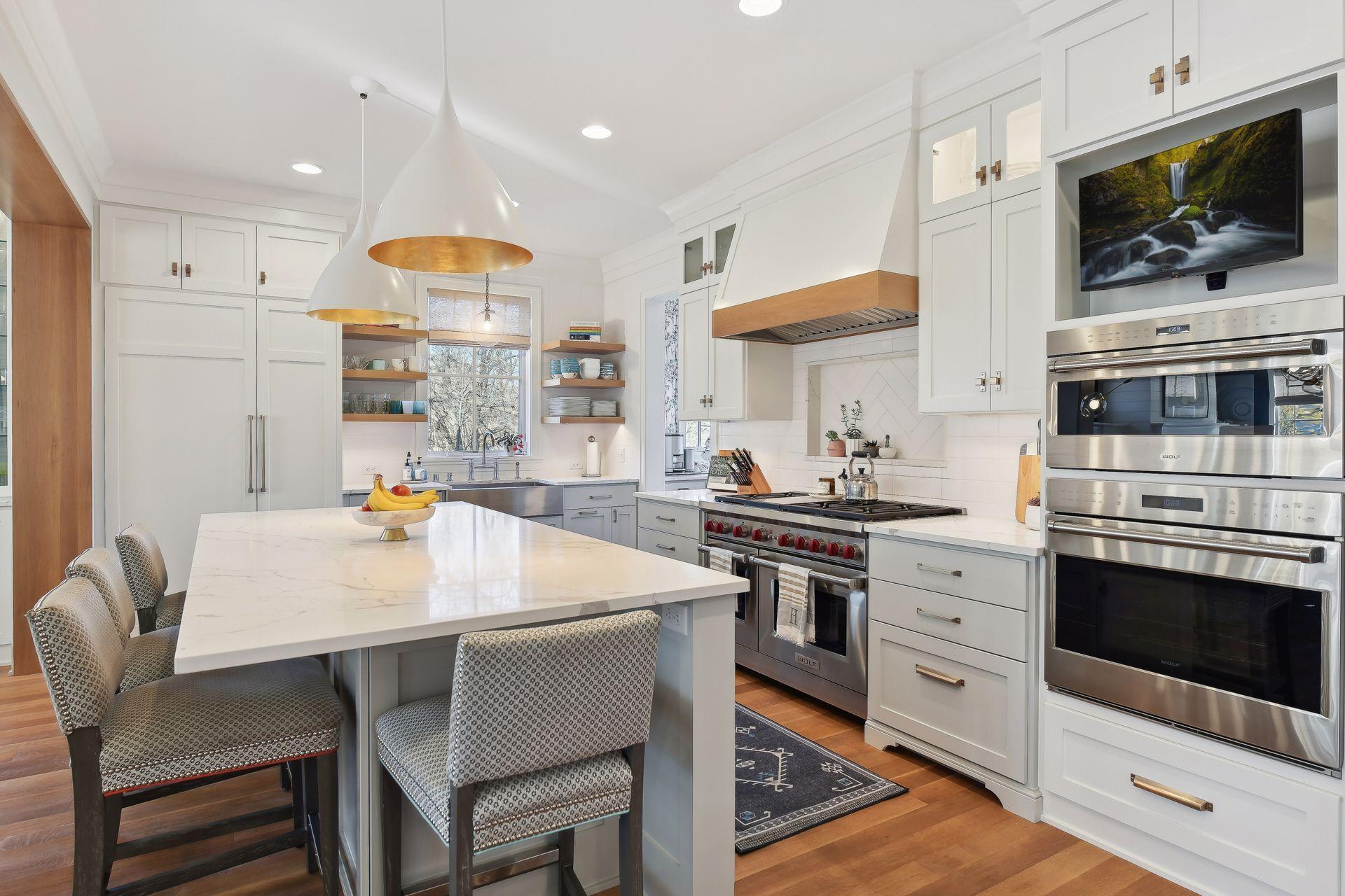 A special feature of the kitchen is it offers three ovens plus a microwave. Perfect for the avid cook.