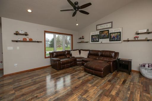 616 5th Street, West Concord, MN 55985