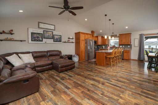 616 5th Street, West Concord, MN 55985