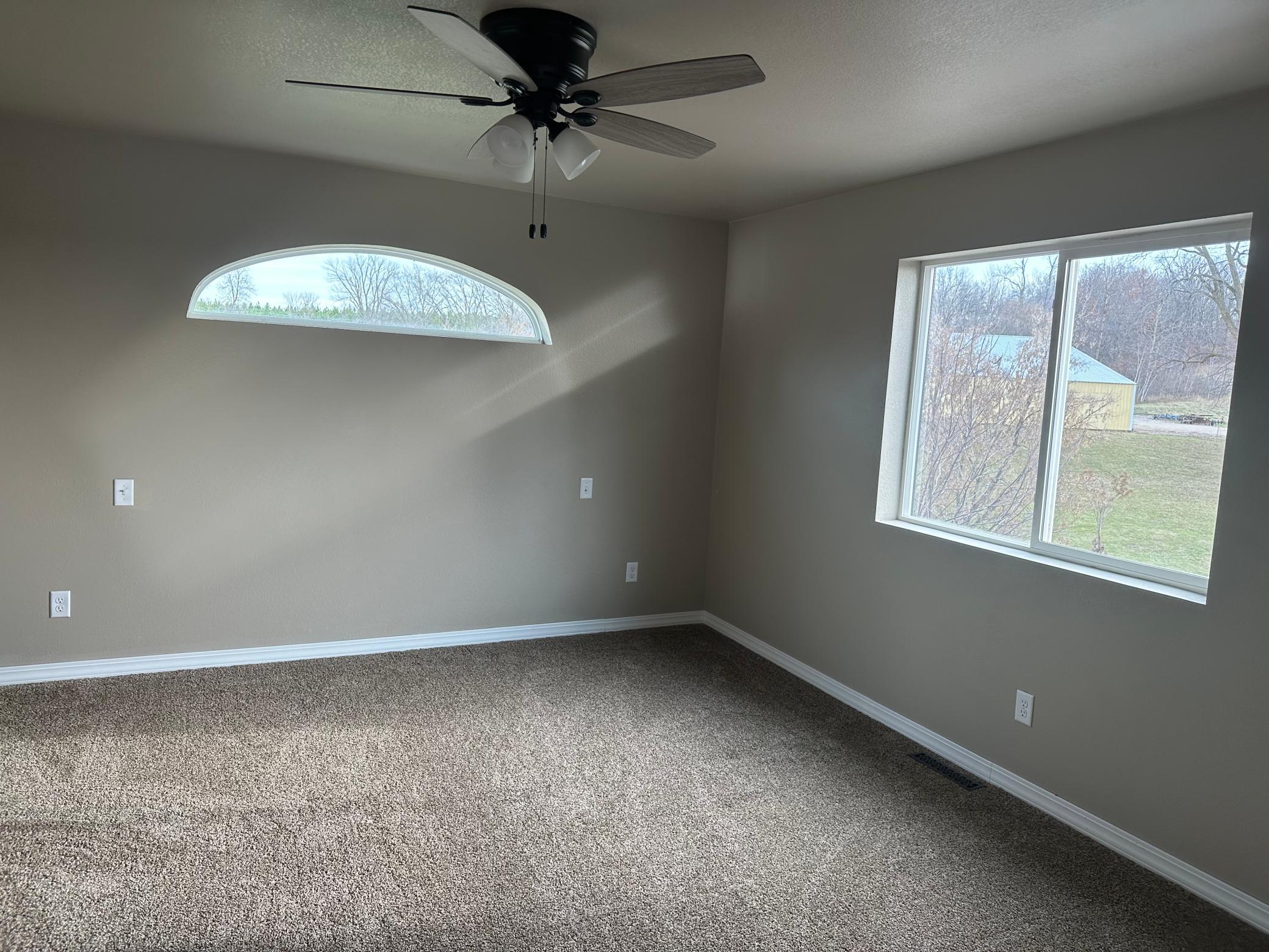 Livingroom 2.jpg