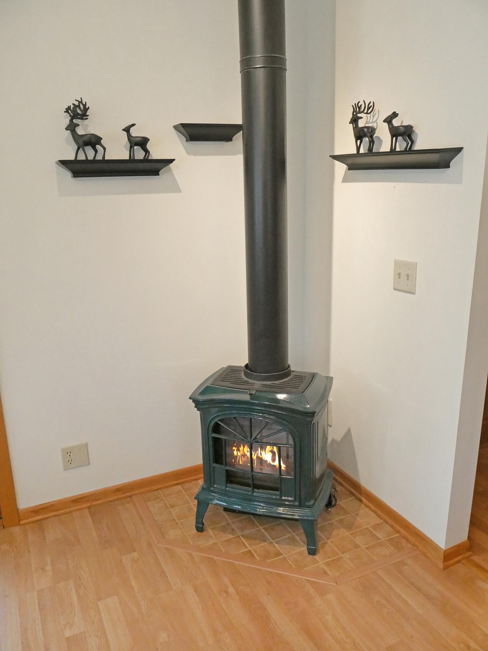 4 Season Fireplace with Thermostat.