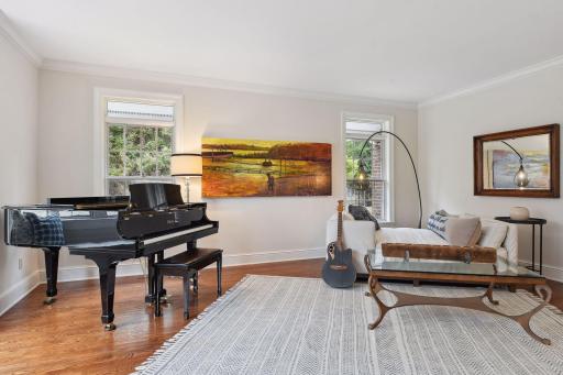 Plenty of space to showcase your favoriite art