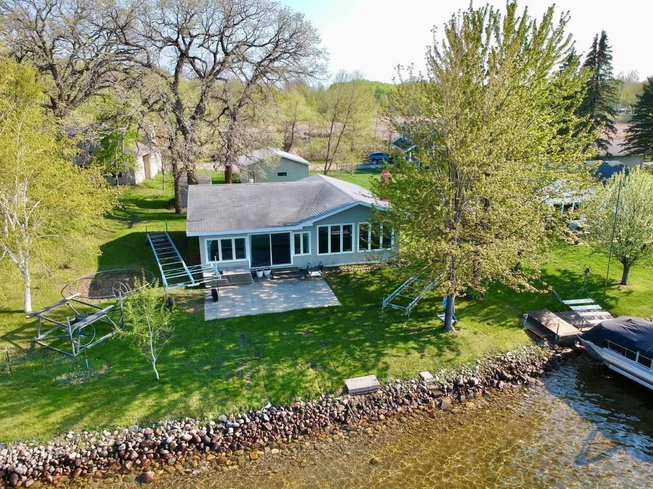 1- 21013 Broadwater Dr.jpg