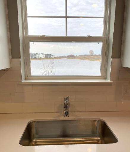 Imagine washing dishes to this beautiful view!