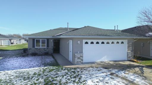 1830 Clubhouse Drive NE, Stewartville, MN 55976
