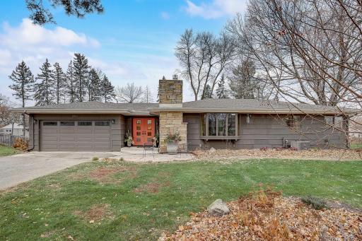10911 Oak Knoll Terrace N, Minnetonka, MN 55305