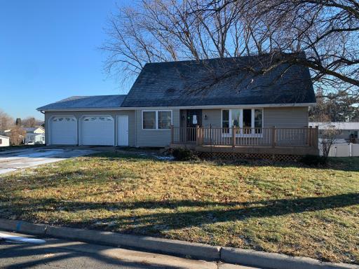 425 7th Street NW, Plainview, MN 55964