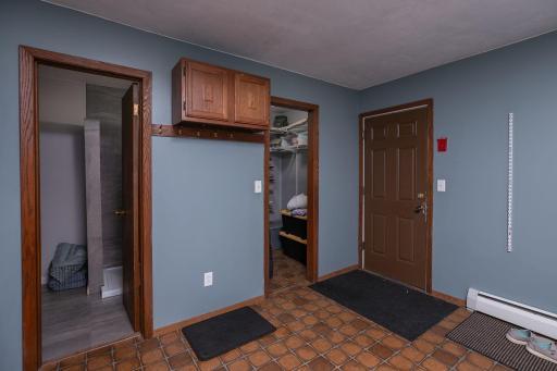 23-web-or-mls-23-Mudroom.jpg